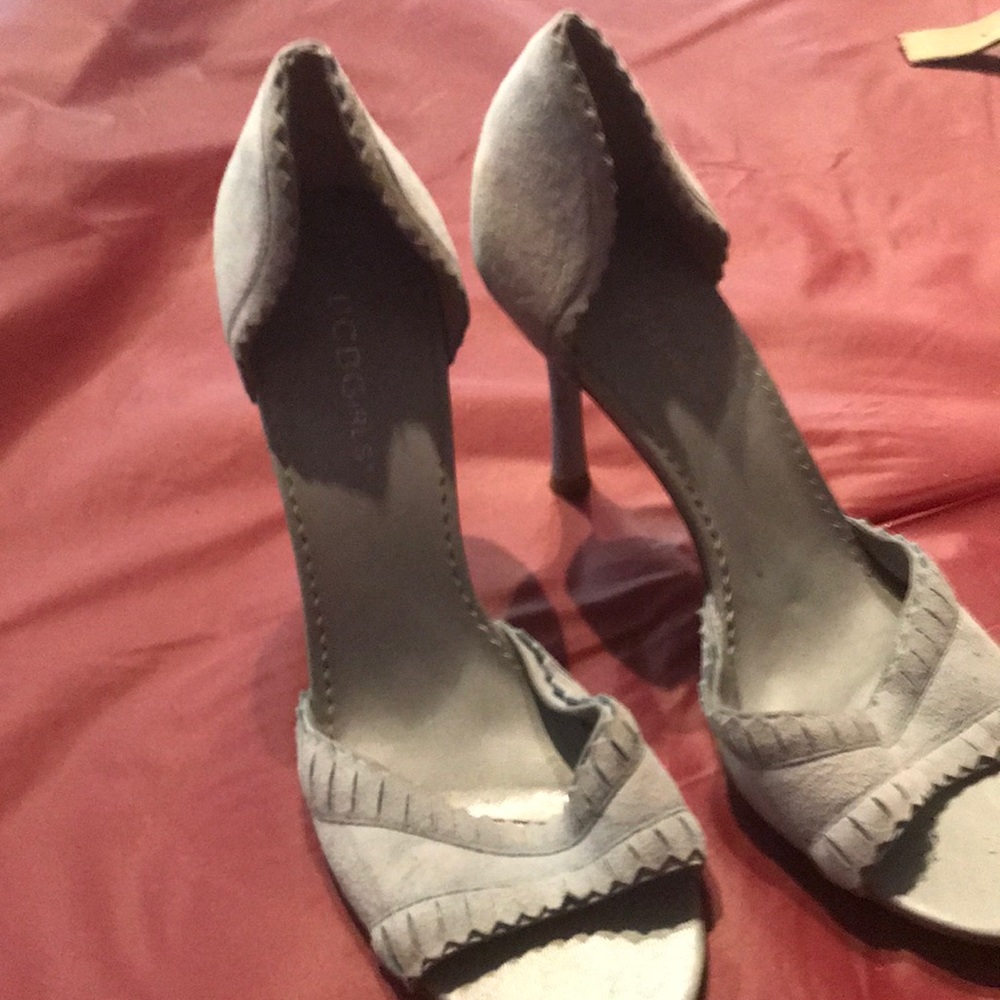 Powdered blue heel with open front